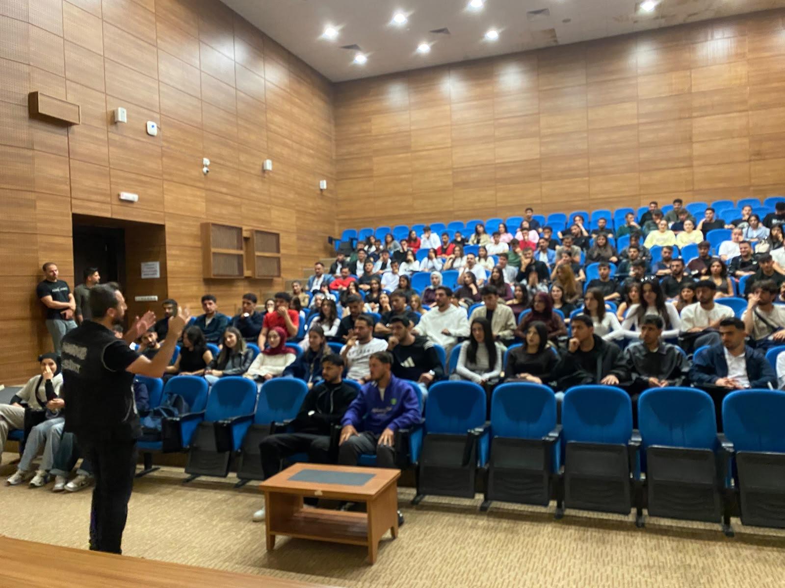 📢 BAĞIMLILIKLA MÜCADELE KONFERANSI GERÇEKLEŞTİRİLDİ